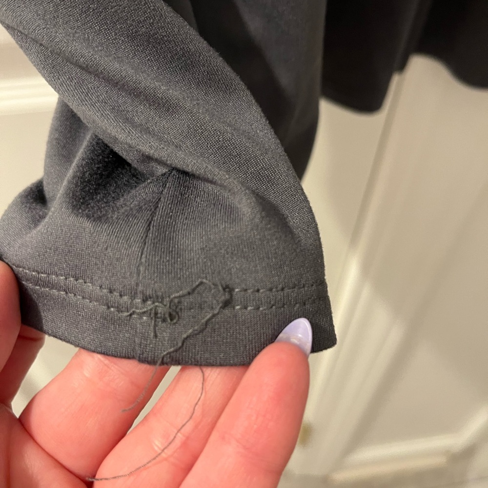 Gray Ruffle Sleeve Top - Picture 4 of 5